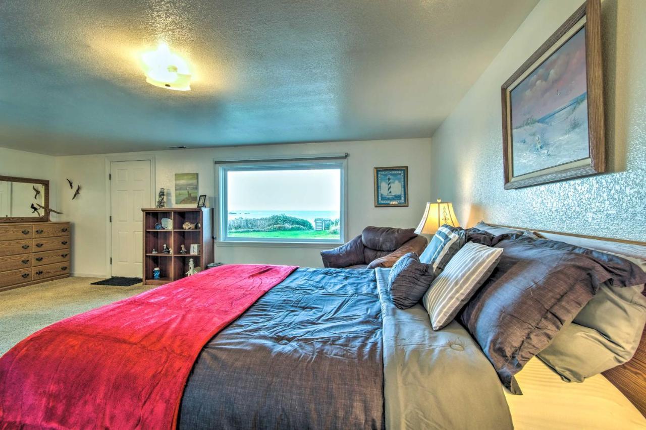 קוס ביי Cliffside Lighthouse Beach Home With Ocean View מראה חיצוני תמונה